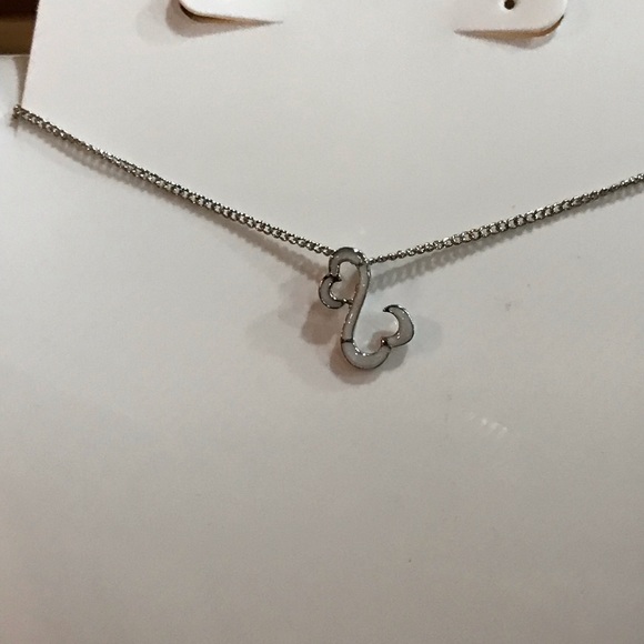 White Fire Opal Design Pendant Necklace - Picture 3 of 5